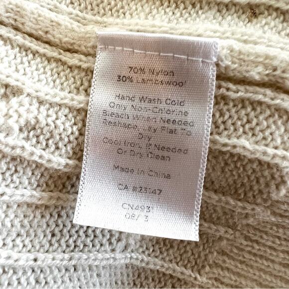 Talbots Cable Knit Sweater Ivory M Button Shoulders Lambswool Classic Capsule - Picture 4 of 9